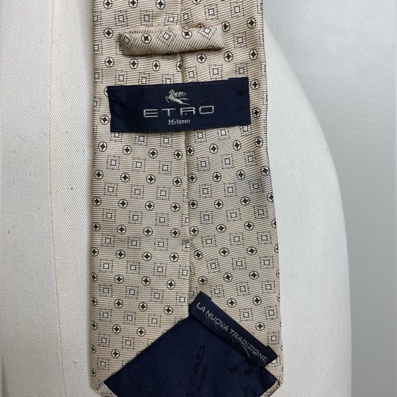 ETRO 100% Silk Tie Made in Italy - Picture 5 of 9
